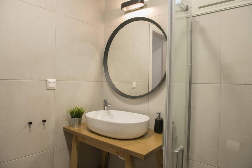 Elegant Apartment In The Heart Of Heraklion Exterior foto